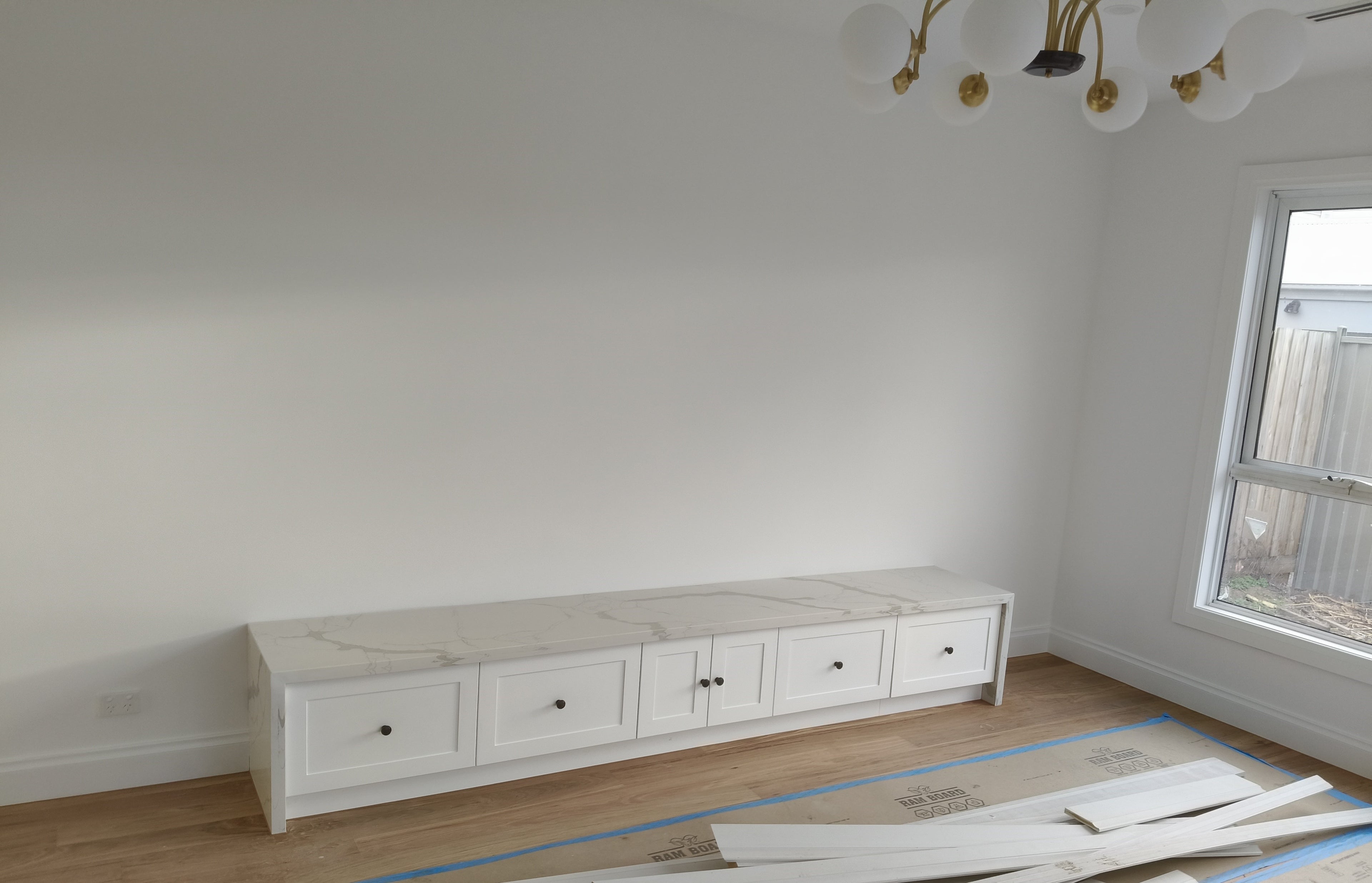 TV/ Study Desk