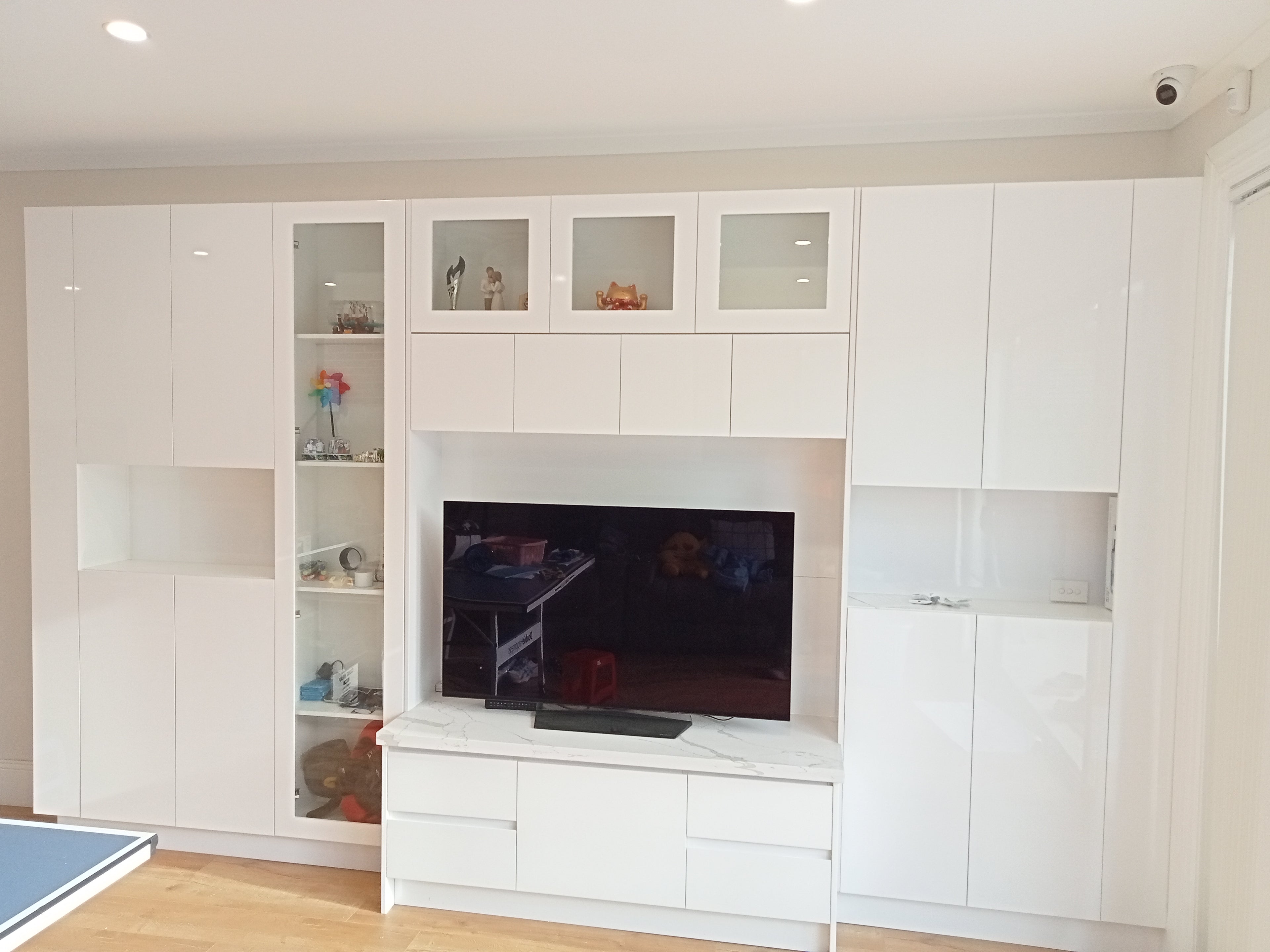 TV/ Study Desk